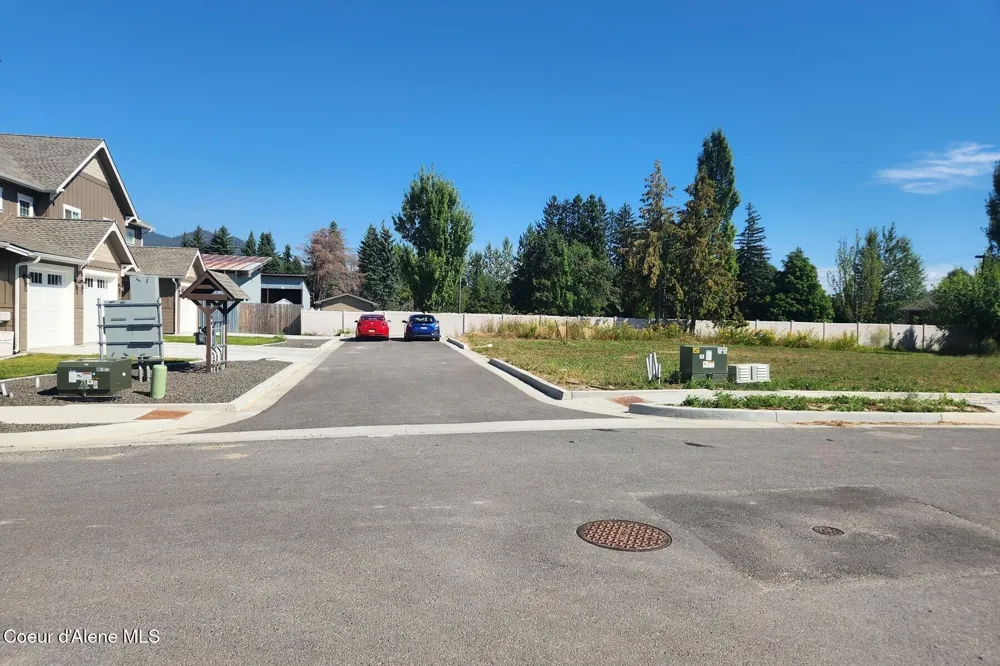 1702, 1706 1712 Onyx Court Sandpoint, ID 83864