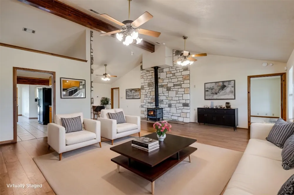 199 Middleton Road Spicewood, TX 78669