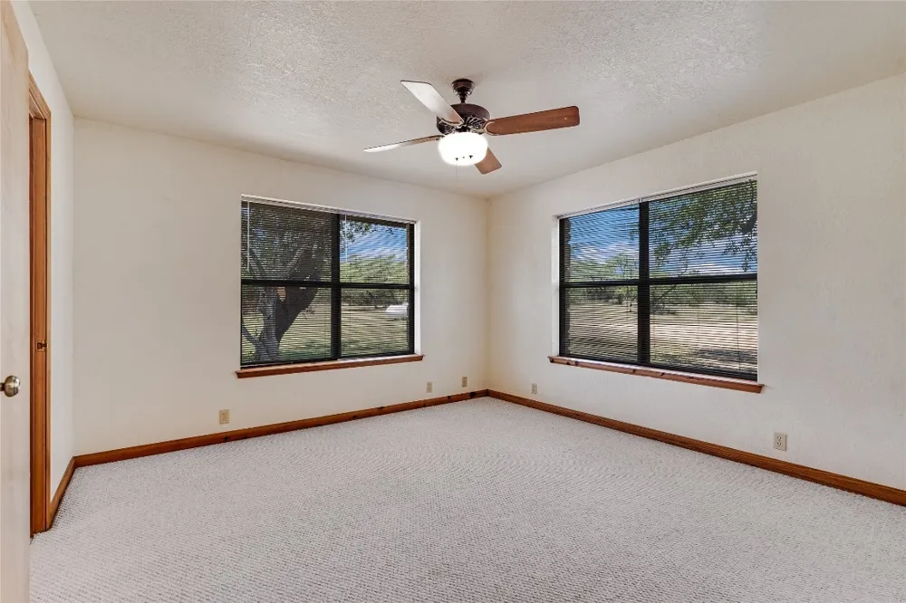 199 Middleton Road Spicewood, TX 78669