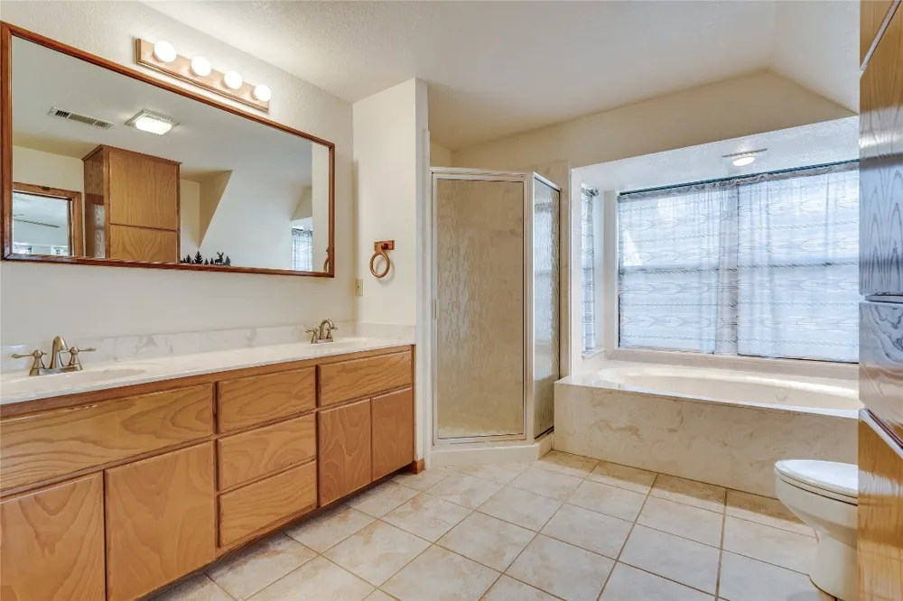 199 Middleton Road Spicewood, TX 78669