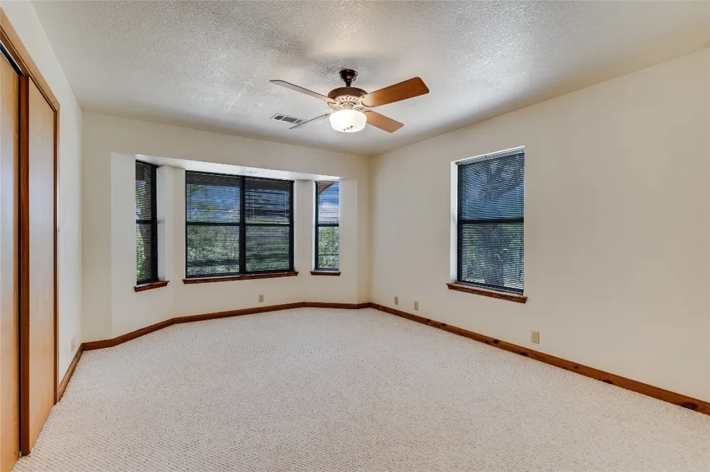 199 Middleton Road Spicewood, TX 78669