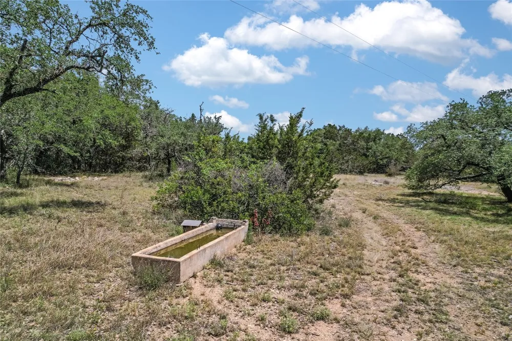 199 Middleton Road Spicewood, TX 78669