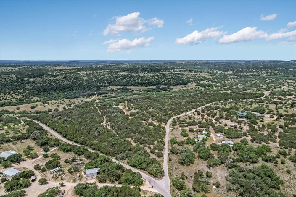 199 Middleton Road Spicewood, TX 78669