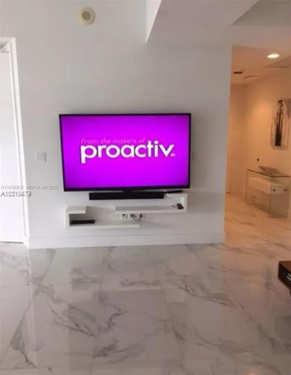 15811 Collins Ave #2805 Sunny Isles Beach, FL 33160