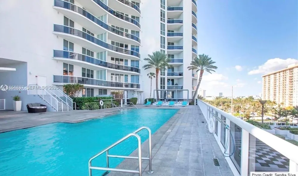 15811 Collins Ave #2805 Sunny Isles Beach, FL 33160
