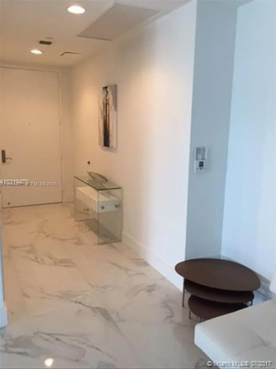 15811 Collins Ave #2805 Sunny Isles Beach, FL 33160