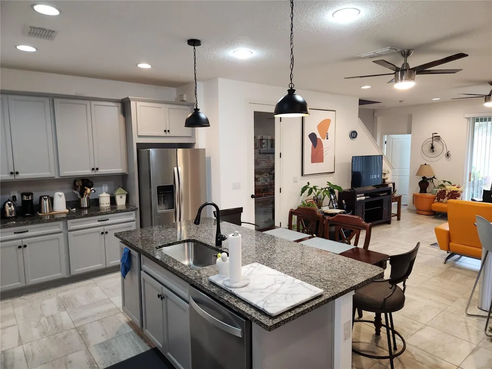 5508 VIOLA LEE WAY Lutz, FL 33558