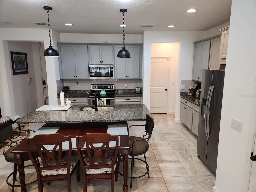 5508 VIOLA LEE WAY Lutz, FL 33558