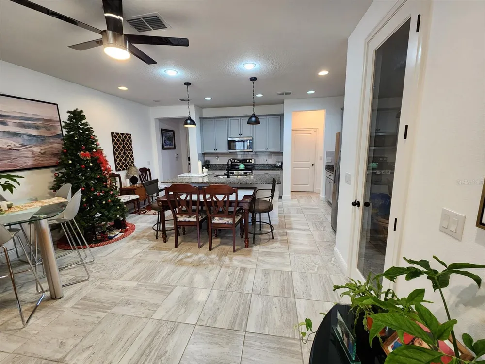 5508 VIOLA LEE WAY Lutz, FL 33558