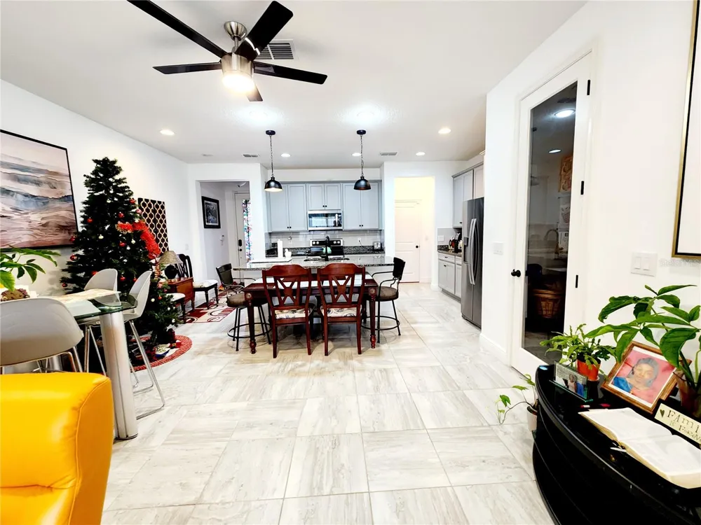 5508 VIOLA LEE WAY Lutz, FL 33558