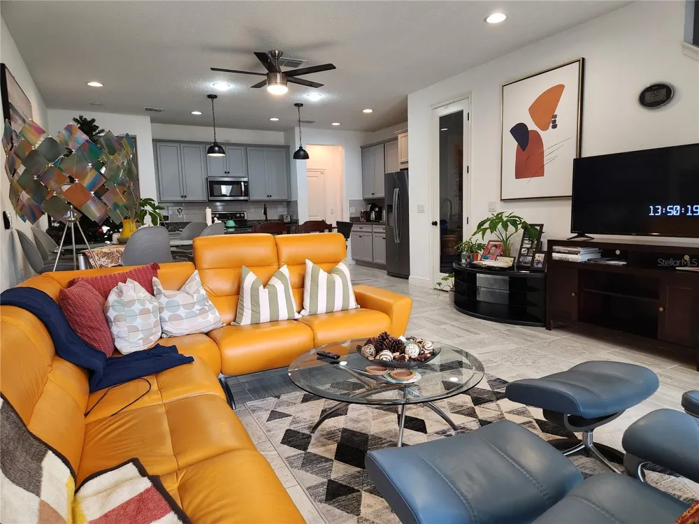5508 VIOLA LEE WAY Lutz, FL 33558