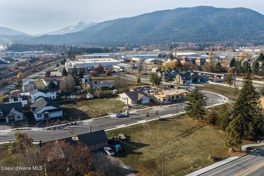 1704&1710 Irvine Way Sandpoint, ID 83864