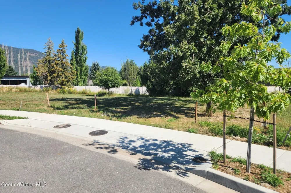 1704&1710 Irvine Way Sandpoint, ID 83864