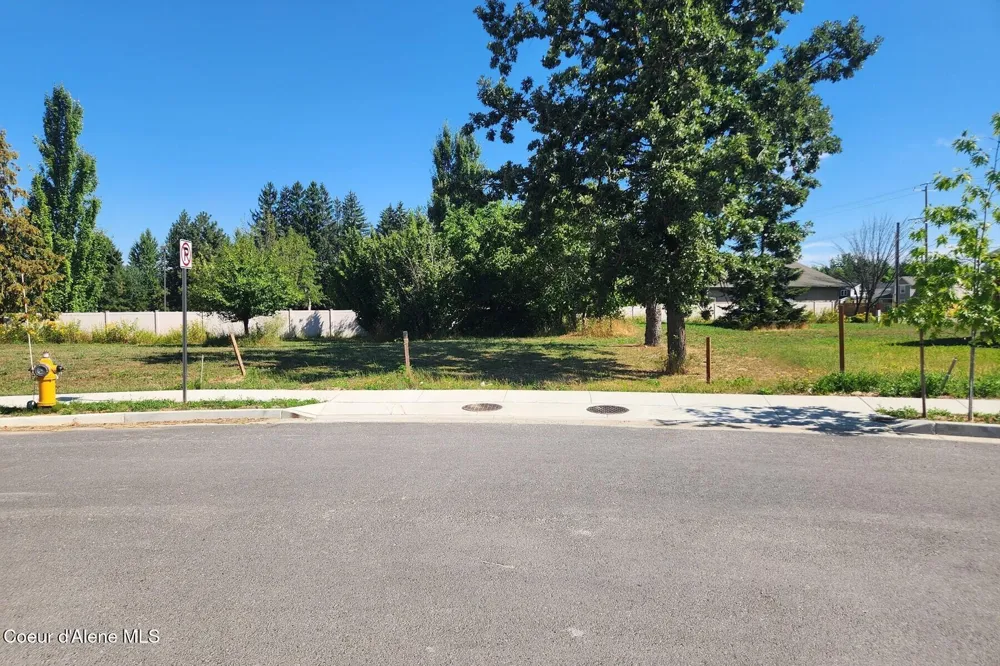 1704&1710 Irvine Way Sandpoint, ID 83864