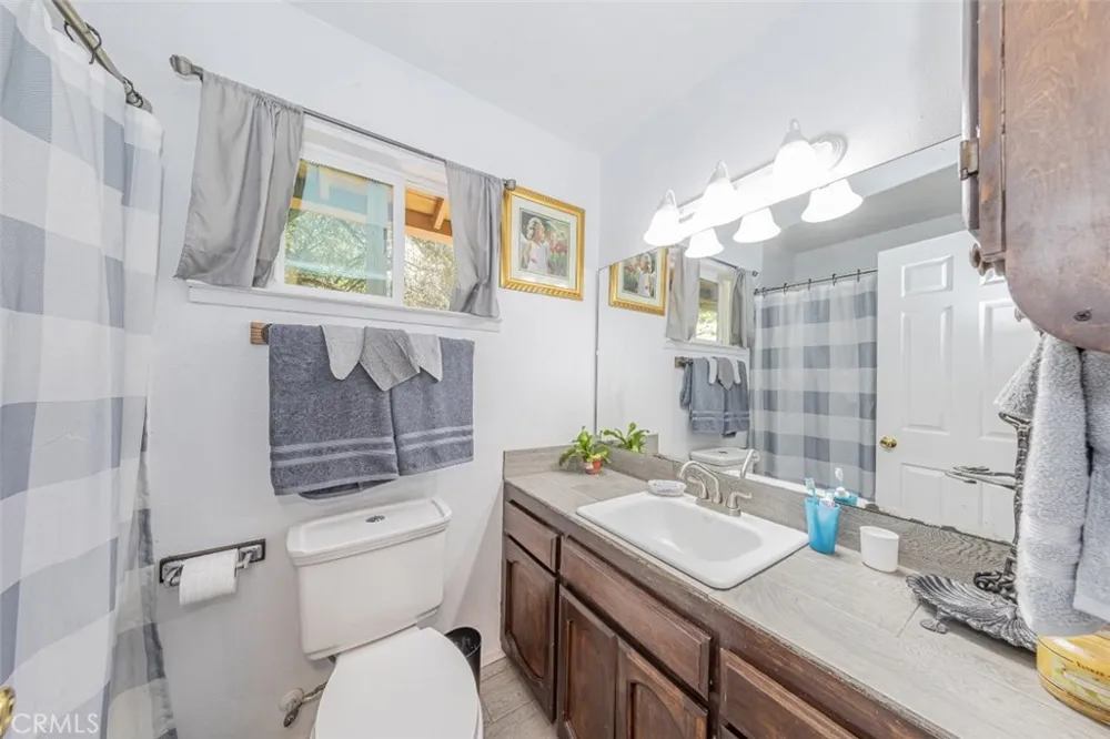 38601 Bon Veu Circle Oakhurst, CA 93644