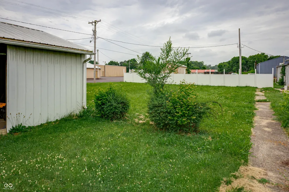 20-24 Eisenhower Drive Edinburgh, IN 46124