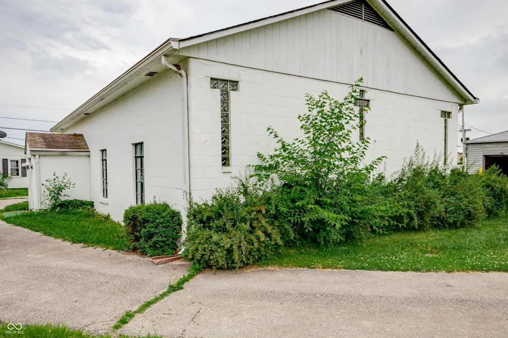 20-24 Eisenhower Drive Edinburgh, IN 46124