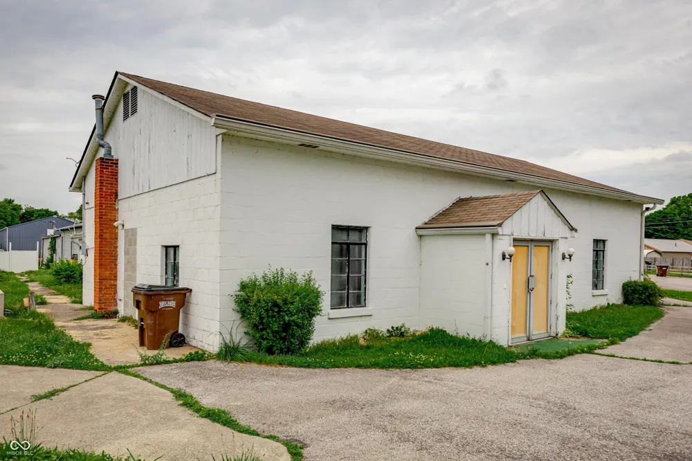 20-24 Eisenhower Drive Edinburgh, IN 46124
