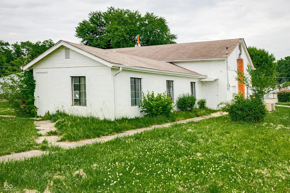 20-24 Eisenhower Drive Edinburgh, IN 46124