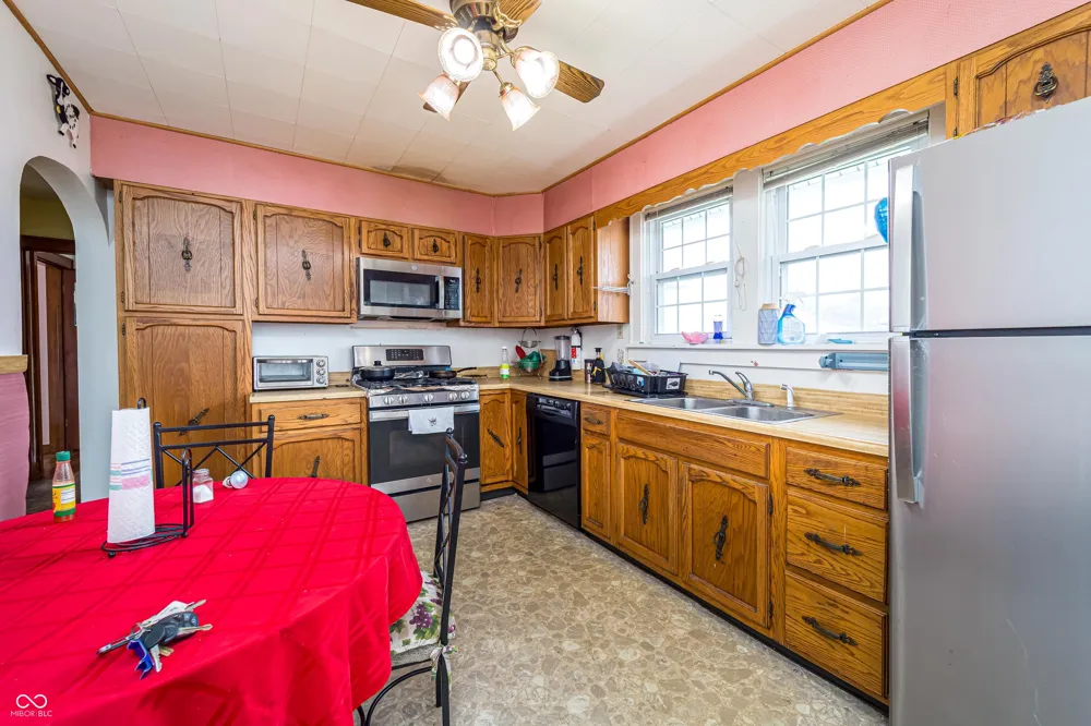 20-24 Eisenhower Drive Edinburgh, IN 46124