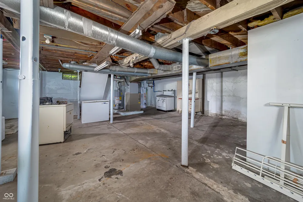 20-24 Eisenhower Drive Edinburgh, IN 46124