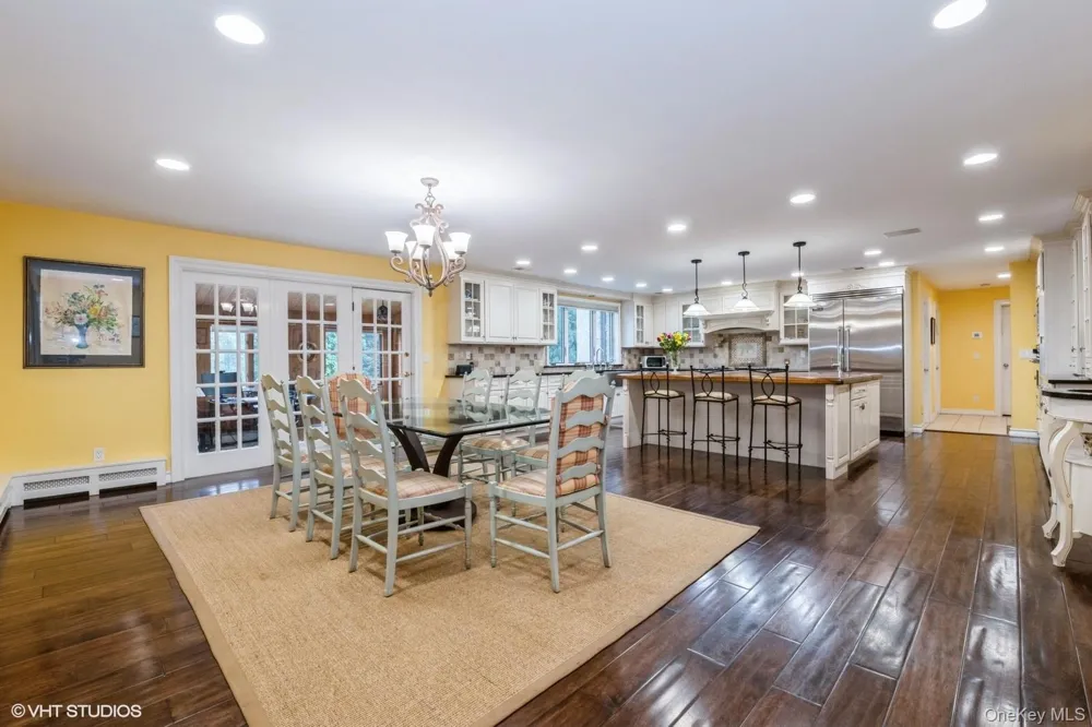 835 Barberry Lane Woodsburgh, NY 11598