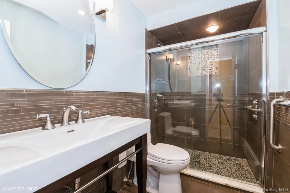835 Barberry Lane Woodsburgh, NY 11598