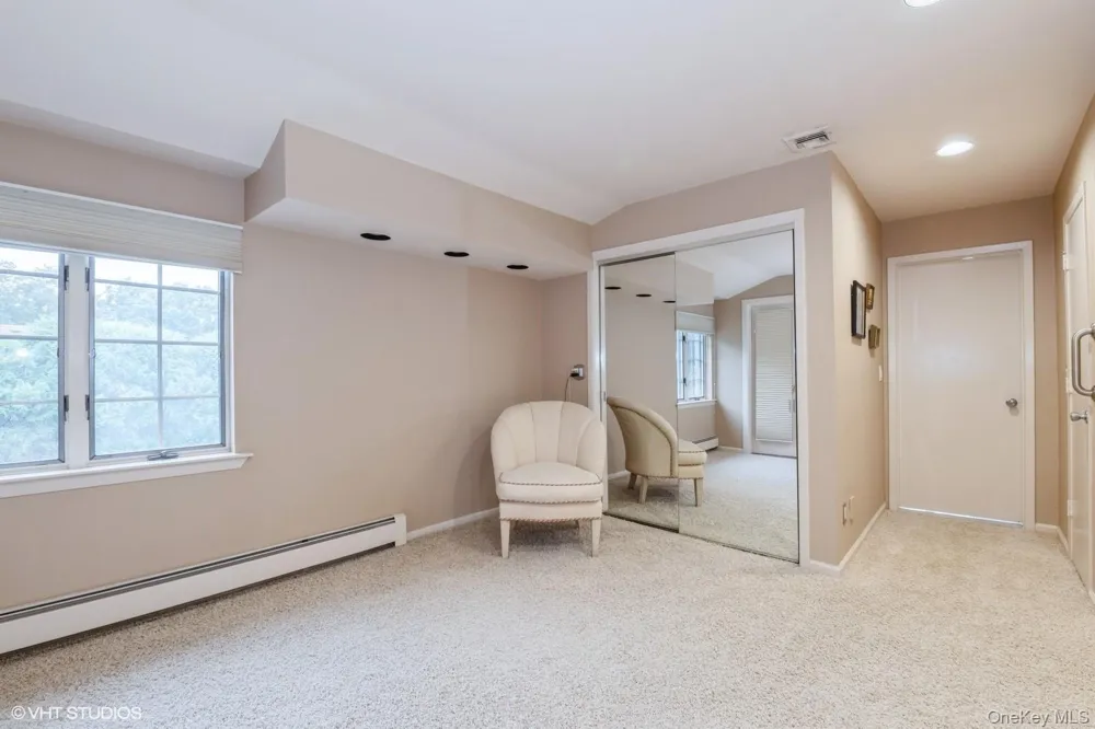 835 Barberry Lane Woodsburgh, NY 11598