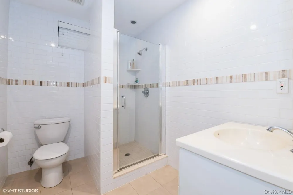 835 Barberry Lane Woodsburgh, NY 11598