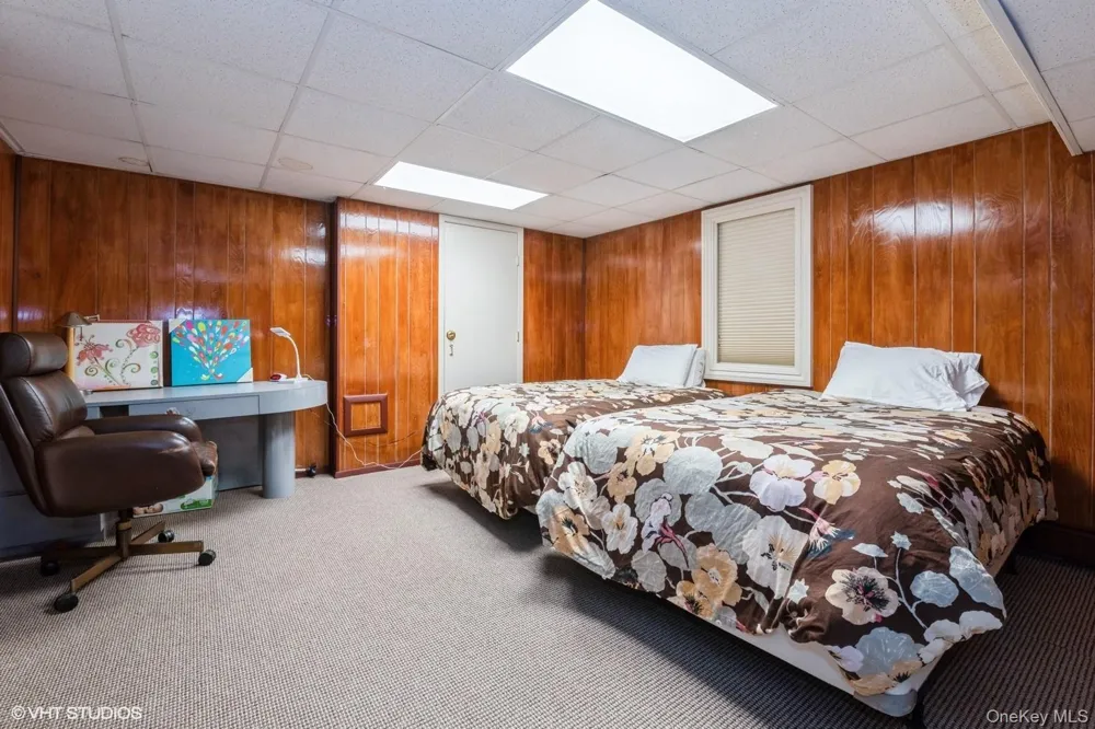 835 Barberry Lane Woodsburgh, NY 11598