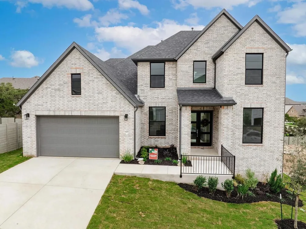 1805 Crimson Sunset Drive Georgetown, TX 78628
