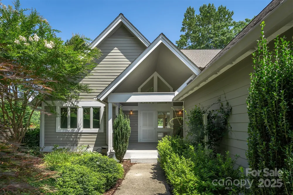 144 Overlook Drive Flat Rock, NC 28731