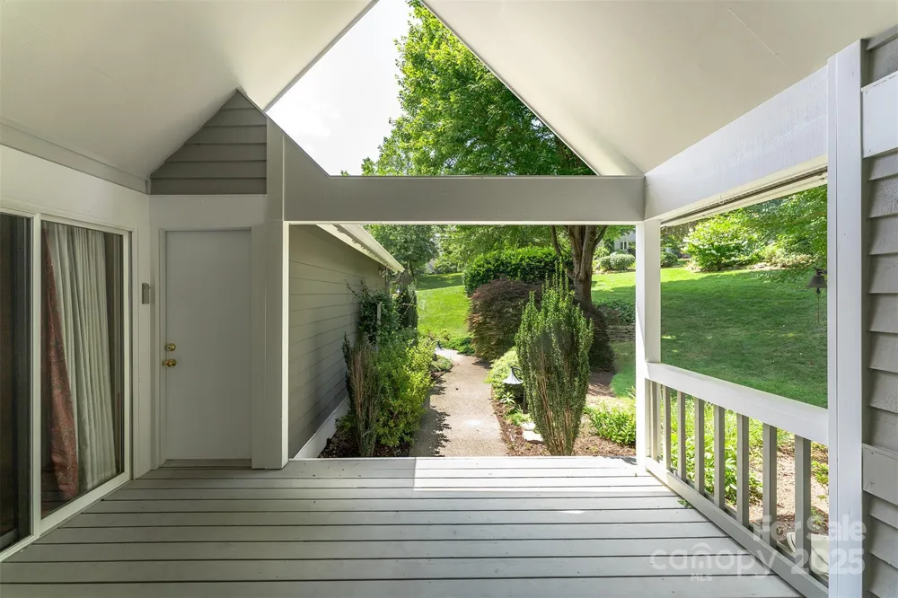 144 Overlook Drive Flat Rock, NC 28731