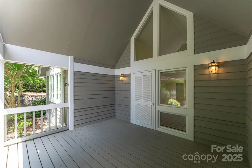 144 Overlook Drive Flat Rock, NC 28731