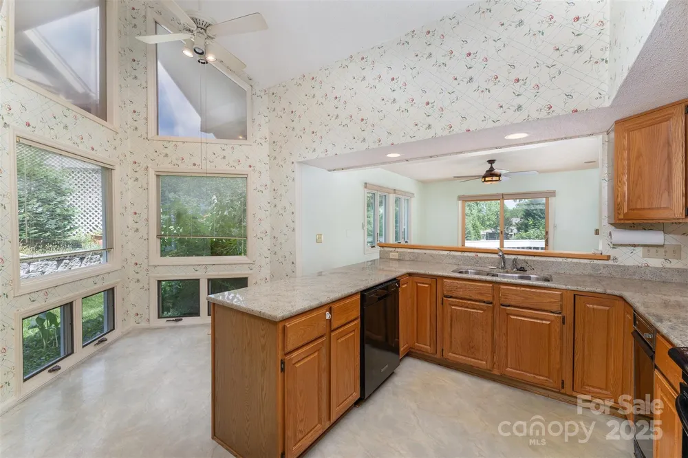 144 Overlook Drive Flat Rock, NC 28731