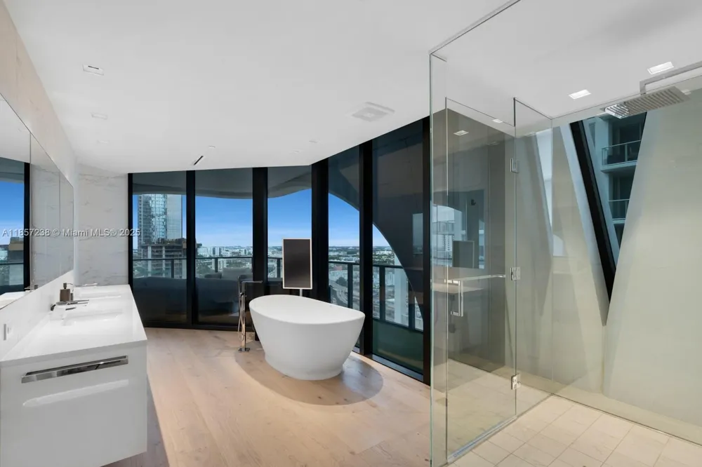1000 Biscayne Blvd #2402 Miami, FL 33132
