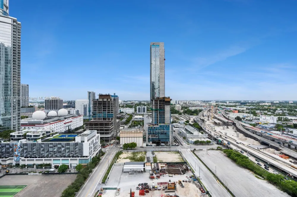 1000 Biscayne Blvd #2402 Miami, FL 33132