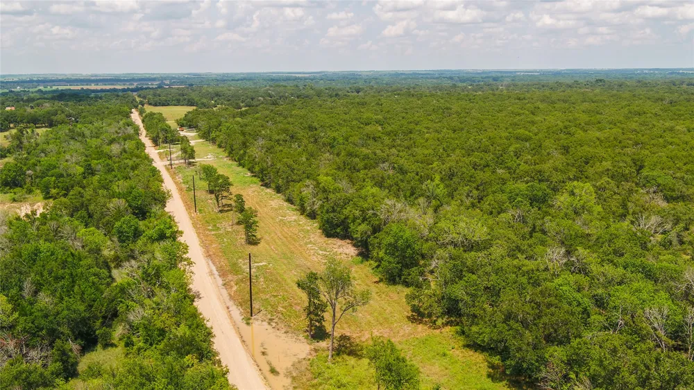 418 County Road 405 Buckholts, TX 76518