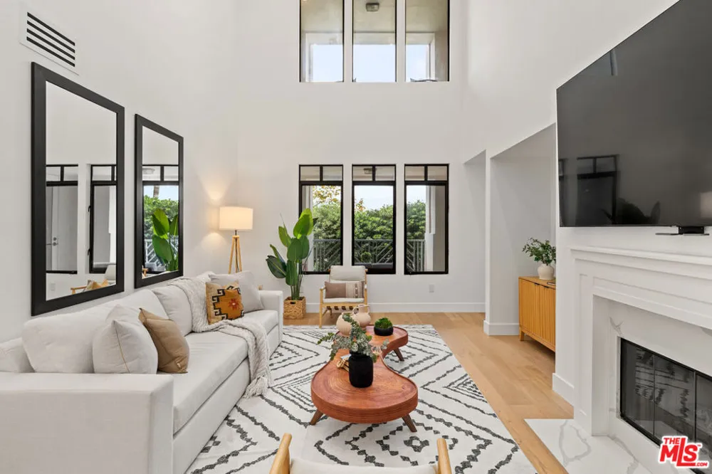 5625 Crescent Parkway #114