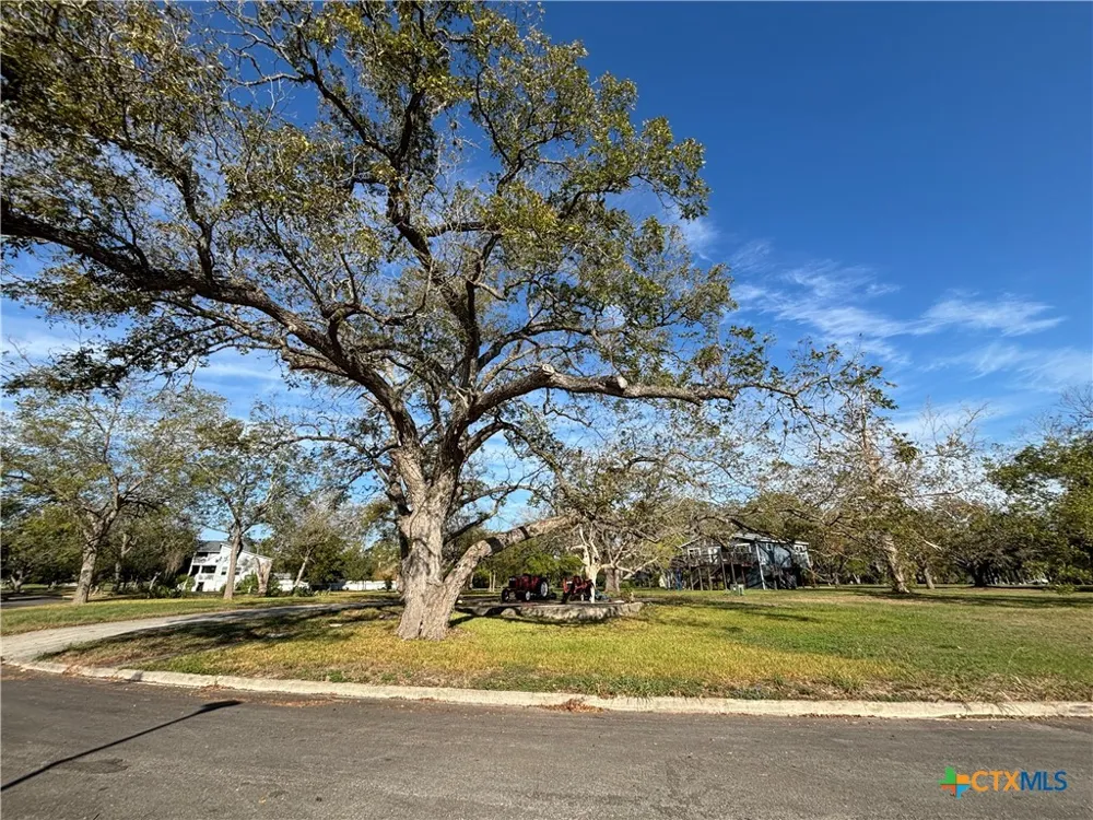 67 S Hampton Drive Seguin, TX 78155