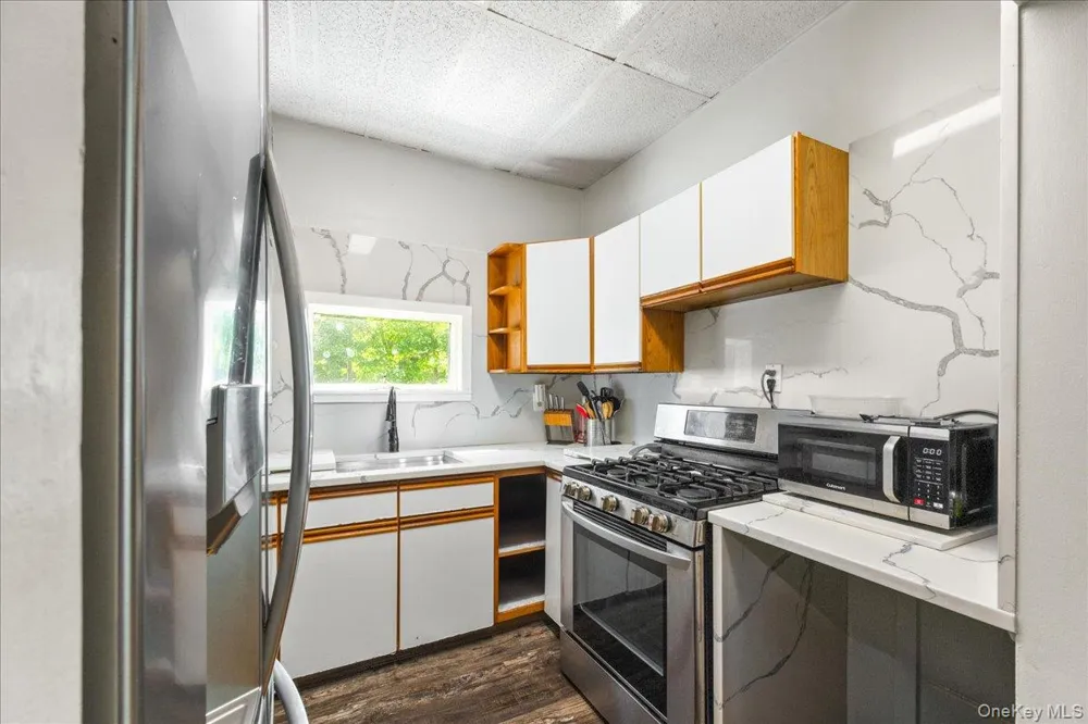 398 E Main Street Jefferson Valley, NY 10535