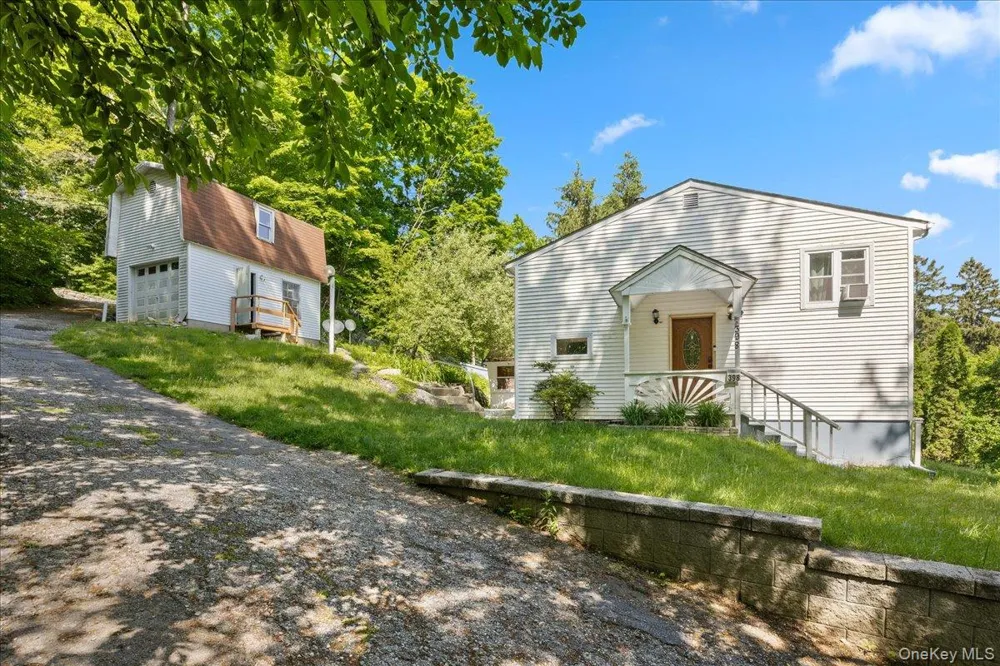 398 E Main Street Jefferson Valley, NY 10535