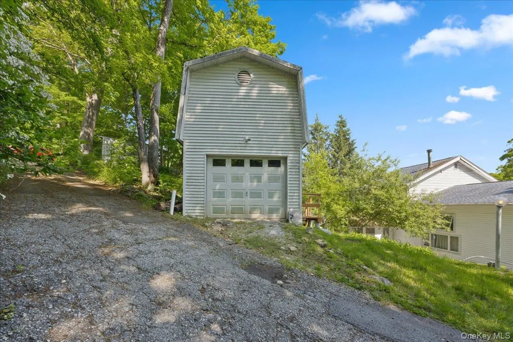 398 E Main Street Jefferson Valley, NY 10535