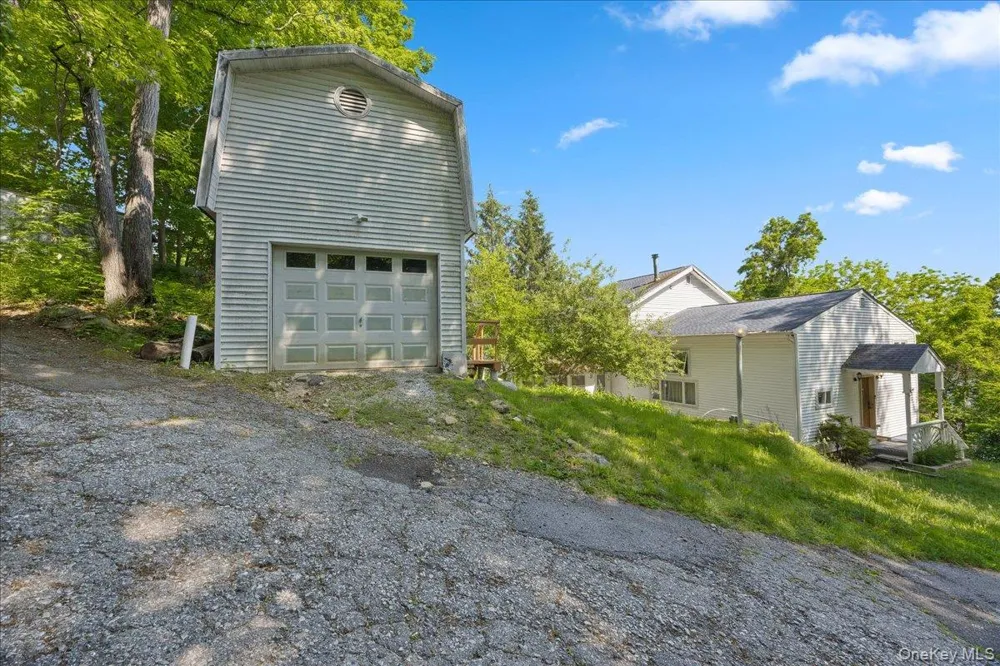398 E Main Street Jefferson Valley, NY 10535