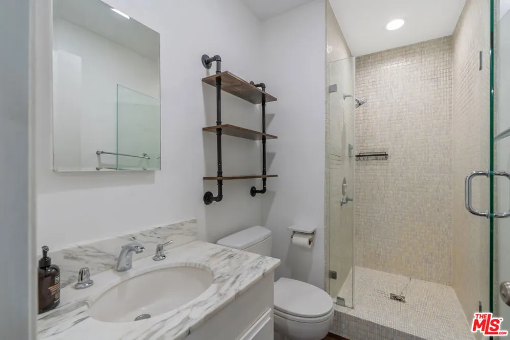 603 Doheny Drive #2B Beverly Hills, CA 90210