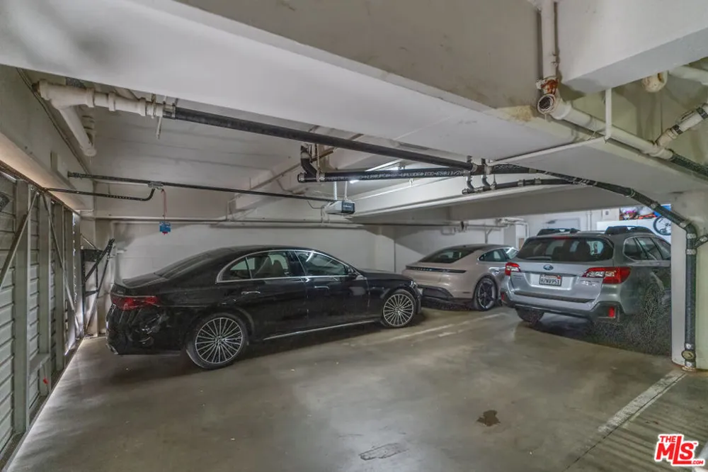 603 Doheny Drive #2B Beverly Hills, CA 90210