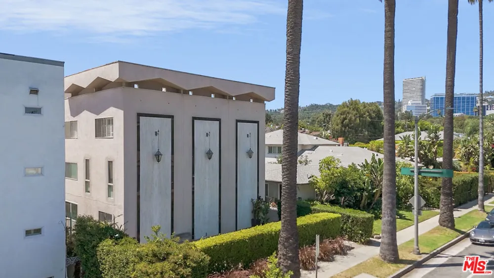 603 Doheny Drive #2B Beverly Hills, CA 90210