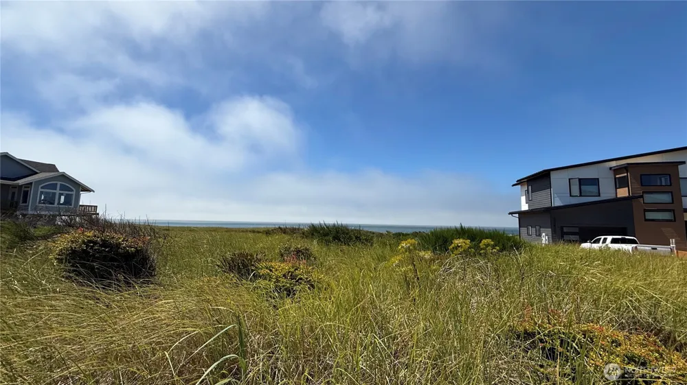 615 Dune Crest Loop Westport, WA 98595