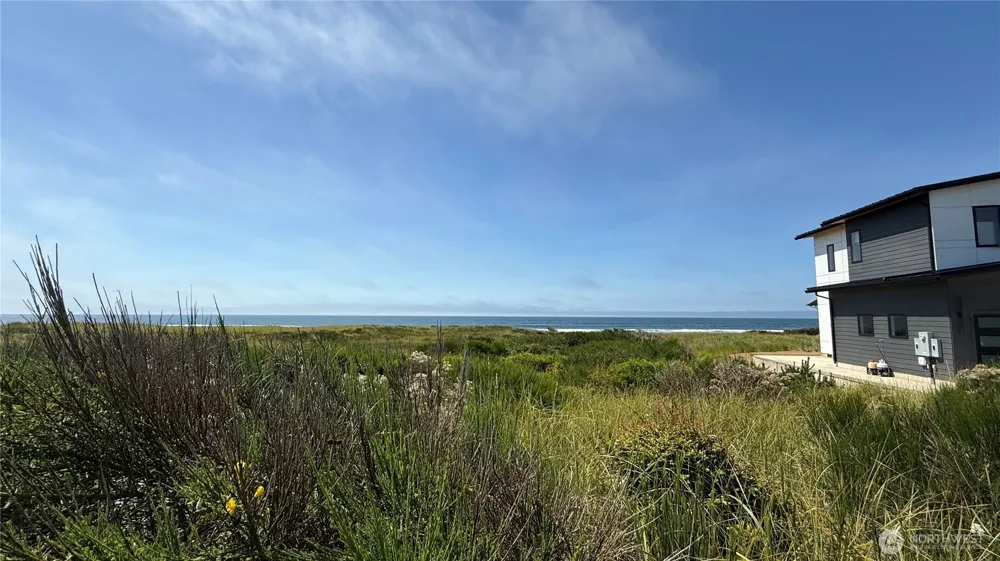 615 Dune Crest Loop Westport, WA 98595