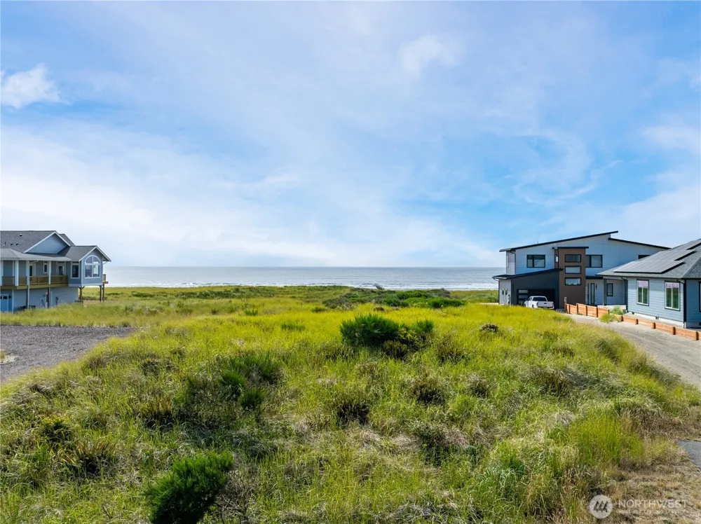 615 Dune Crest Loop Westport, WA 98595